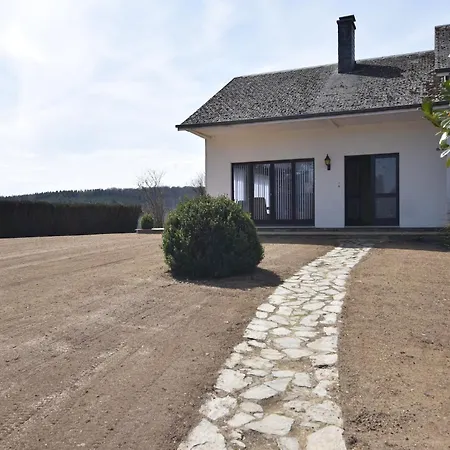 Welcoming With Large Garden, Cleaning Included Porcheresse (Belgium Luxembourg)